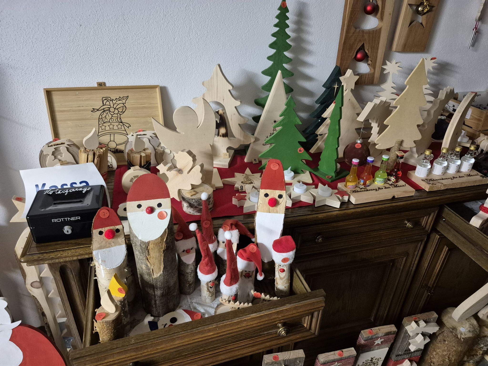 Für jeden Anlass und jede Jahreszeit wird man fündig. Medaillen sind sehr gefragt (Bildergalerie)