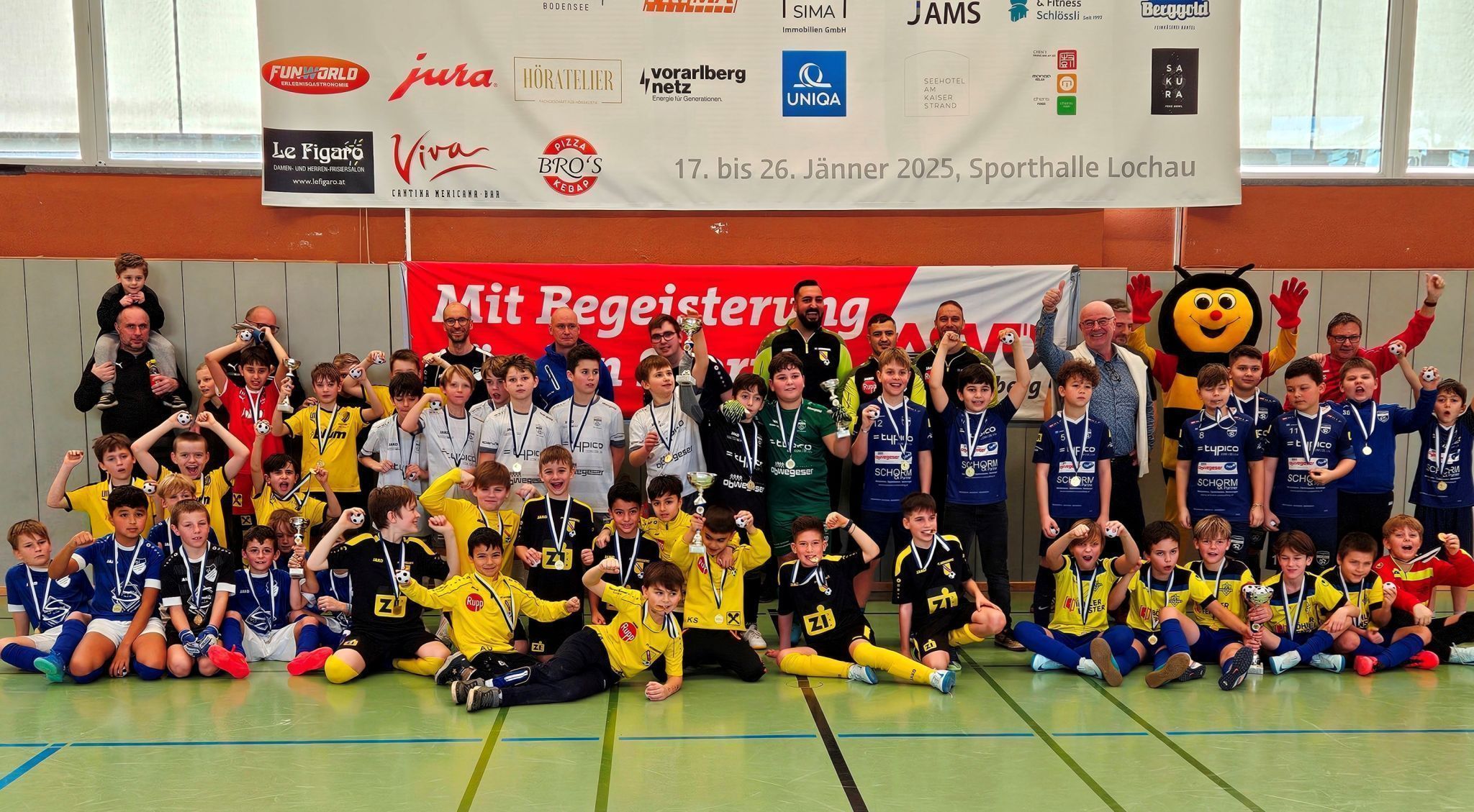 Für die Fußballjugend ist das „Raiffeisen-Nachwuchs-Hallenturnier 2026“ in Lochau das besondere Highlight in der Winterpause. Über 100 Mannschaften sind heuer bei diesem besonderen Fußballevent aktiv mit dabei.