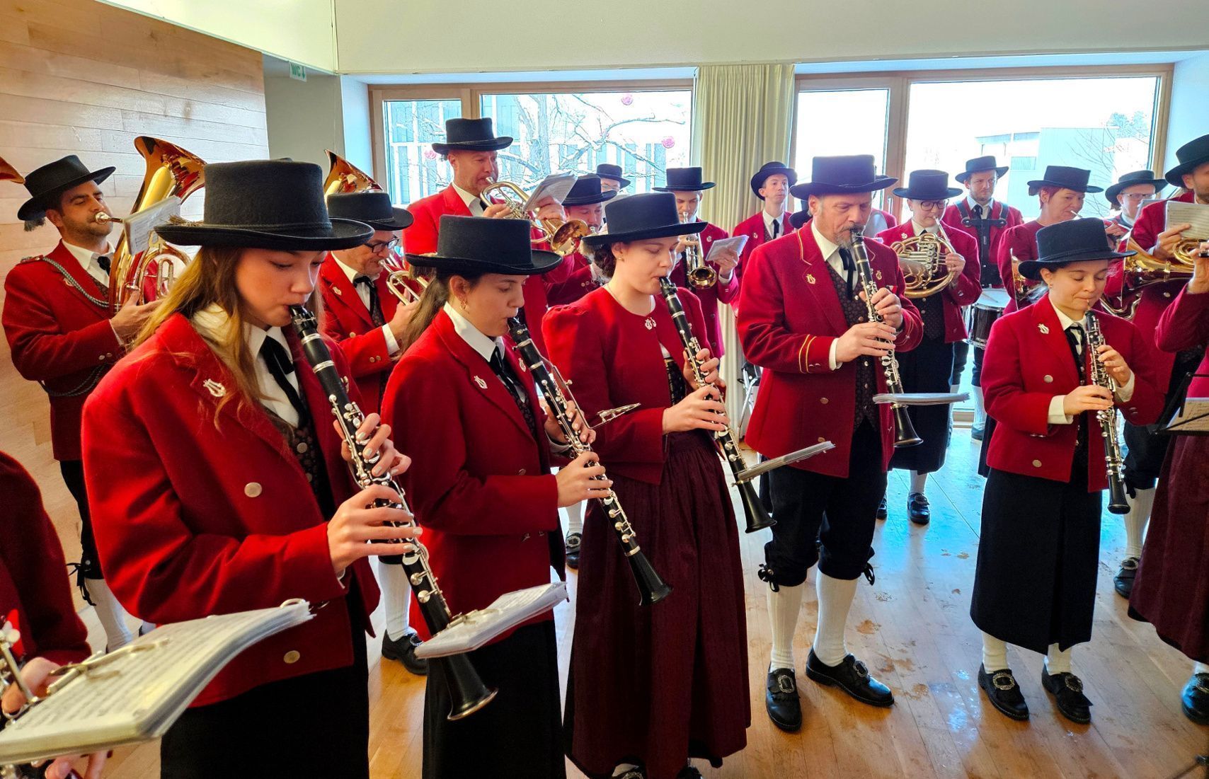 Der Musikverein unter Kapellmeister Rafael Ohmayer sorgte für die stimmungsvolle Umrahmung.