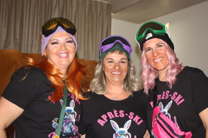 Miriam, Zdenka und Simone waren als Skihasen unterwegs.