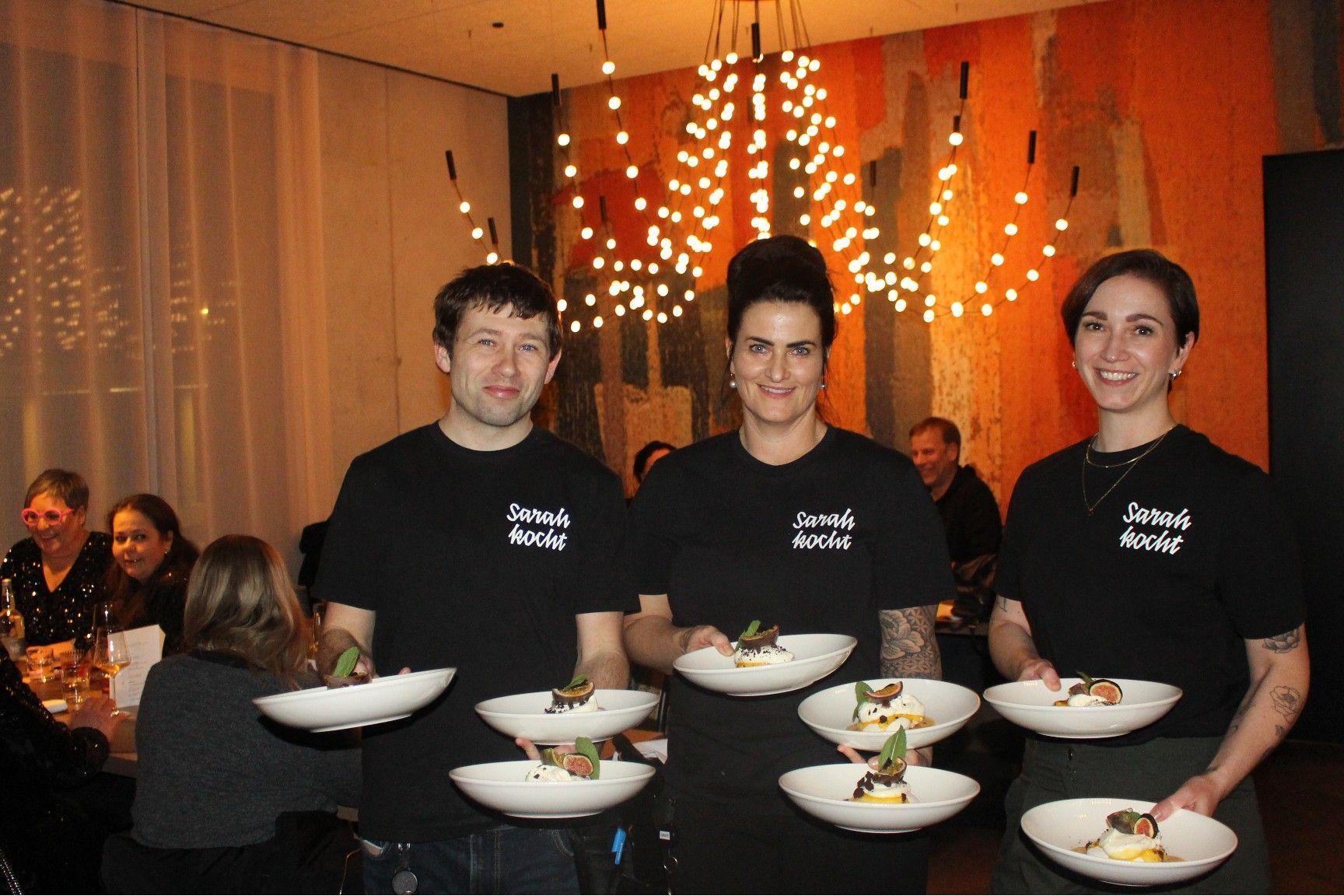 Für Feinschmecker hatte Sarah Brückner (r.) und ihr Team ein feines Haubenmenü vorbereitet.