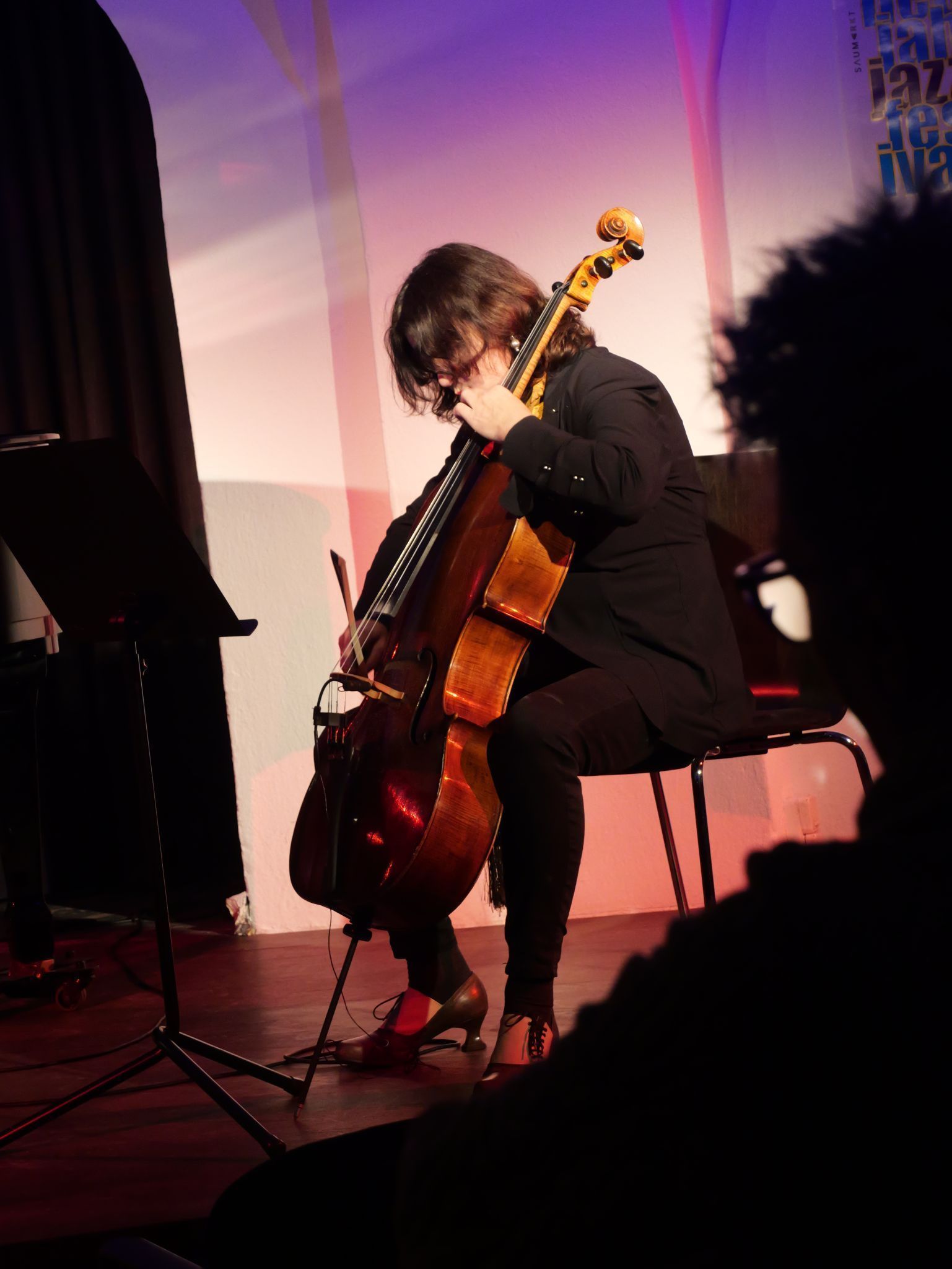 Virtuos und ausdrucksstark: Die australische Cellistin Melissa Coleman beeindruckte mit technischer Vielfalt und emotionaler Tiefe.