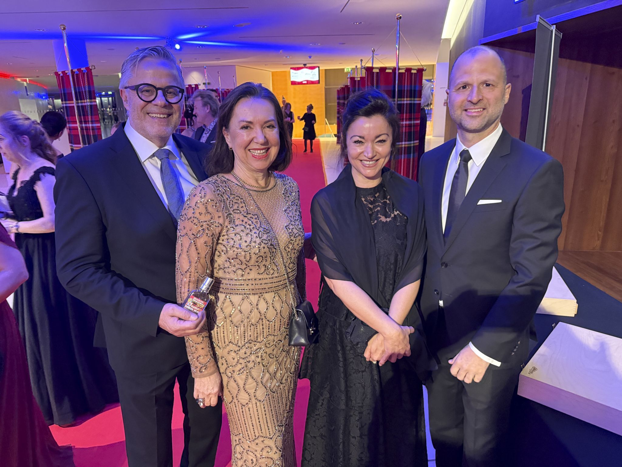 Roland und Birgitt Frühstück mit Simone und Marco Tittler