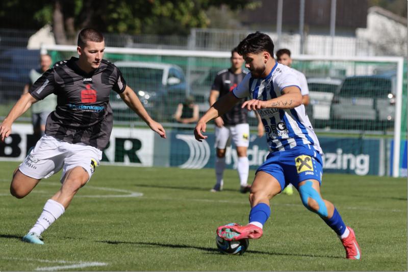 Tugay Uslu hier als Stürmer im Freien, überzeugte nun auch in der Halle.KNOBEL