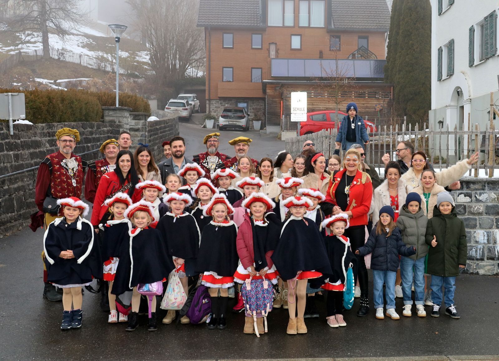Faschingsgilde aus dem Leiblachtal beim Frühschoppen in Doren