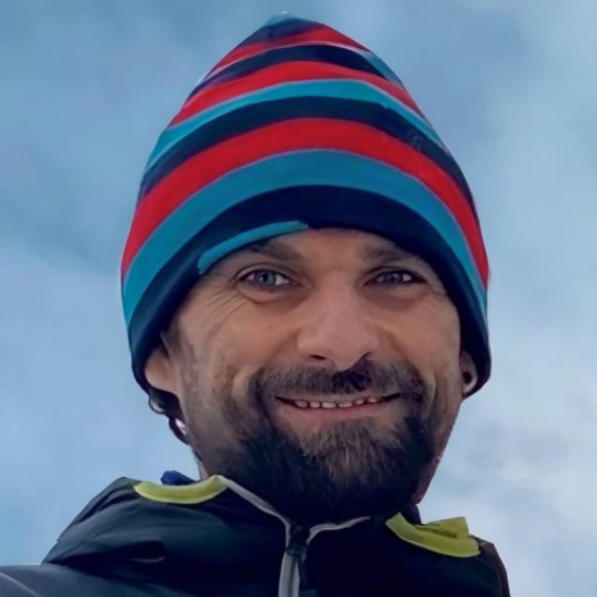 Ernst „Schnully“ Schnöller – ein Meister der Schnitzkunst, egal ob Holz, Styropor, Stein oder eben Eis und Schnee.      