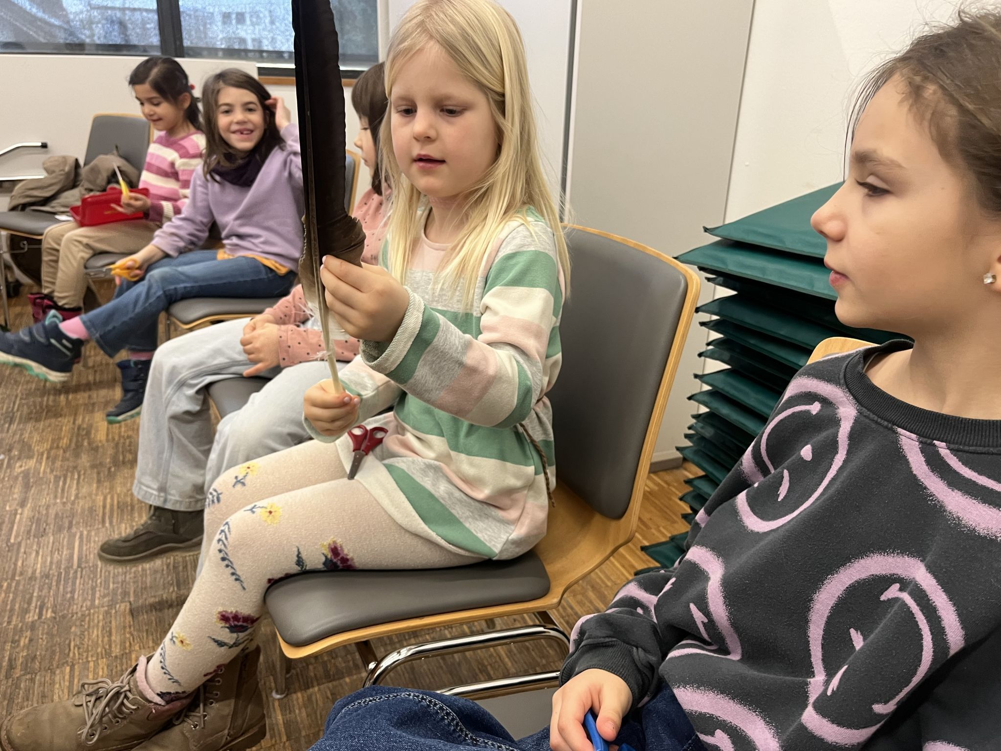 Theorie und Praxis im Einklang, die Kinder waren begeistert und zeigten sich sehr interessiert. 