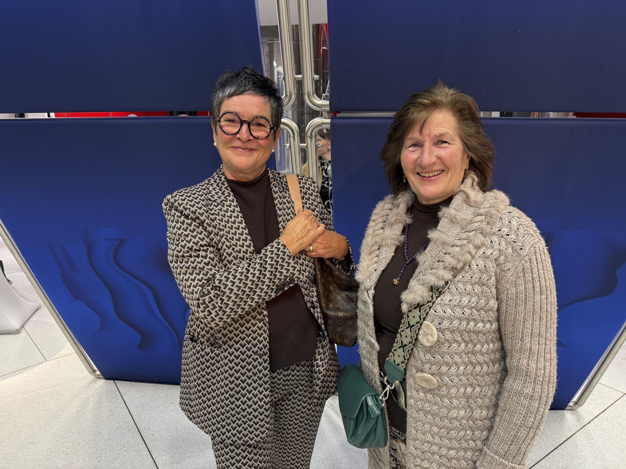 Christine Fend-Loitz und Elisabeth Gstrein im Landesfunkhaus