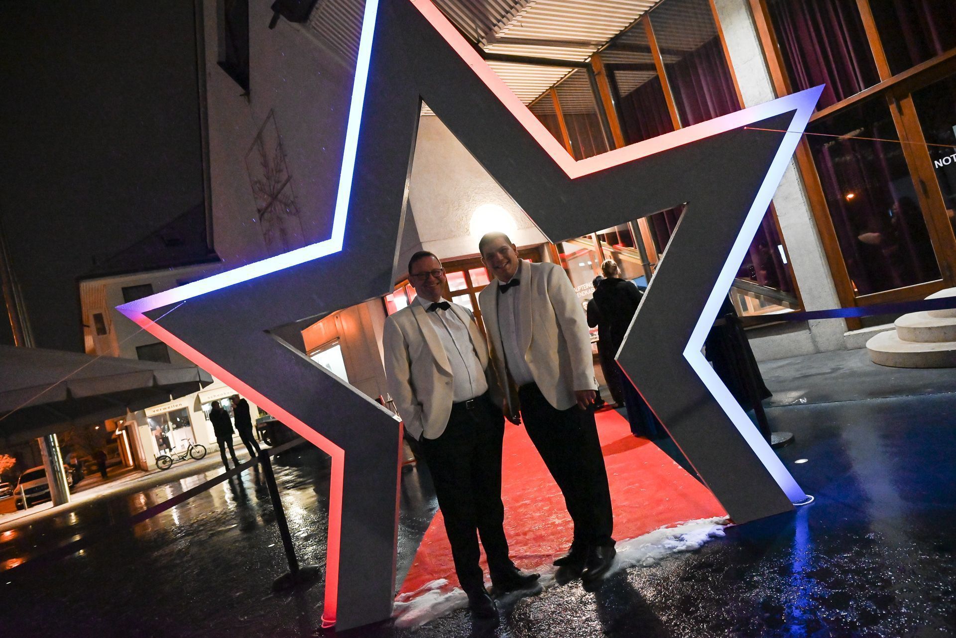 Die Gäste wurden von den Organisatoren Daniel Steinhofer und Milos Zivanovic begrüßt.