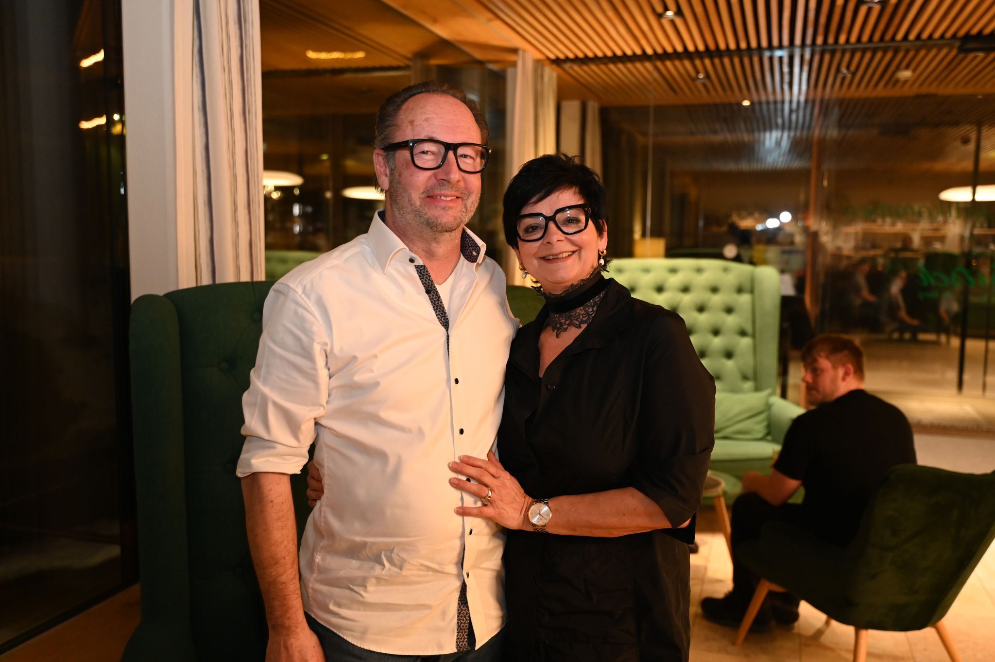 Udo Mäser (Fahrzeuge) mit Manuela Pillon (Fussenegger).