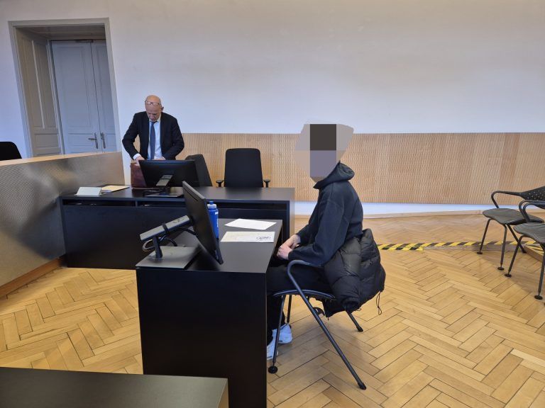 Angeklagter Bankkunde.jpg