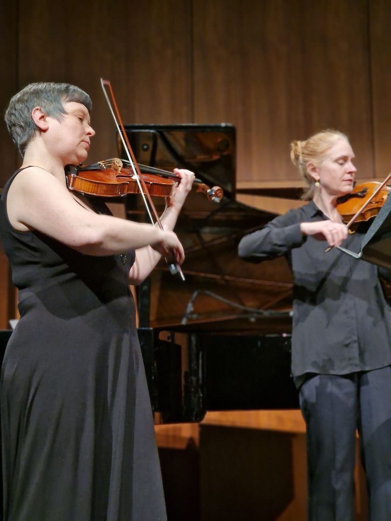 Der Lehrkörper spielt auf