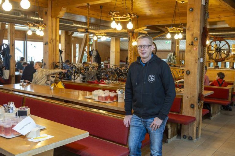 Sehnsüchtiges Warten auf "weißes Gold" vom Himmel