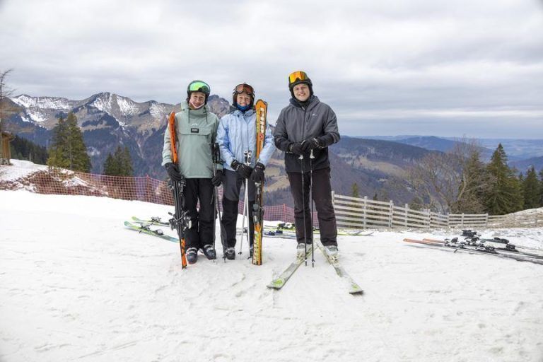 Sehnsüchtiges Warten auf "weißes Gold" vom Himmel