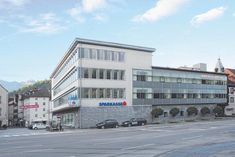 Leere öffentliche Kassen: Feldkircher Bank unterstützt Gemeinwohlprojekte mit 500.000 Euro
