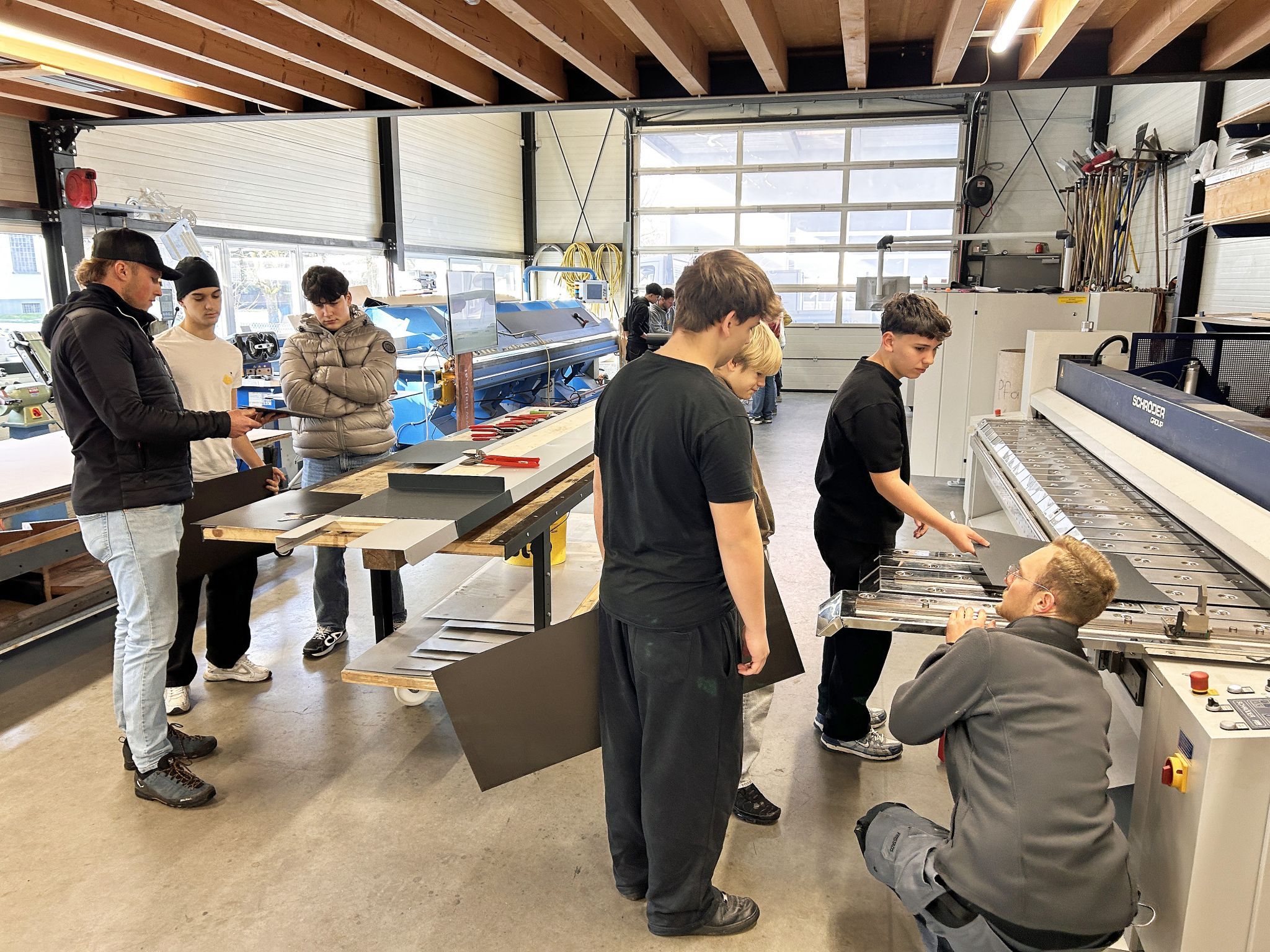 In der Werkstatt der Spenglerei Bejos wurde fleißig gearbeitet.