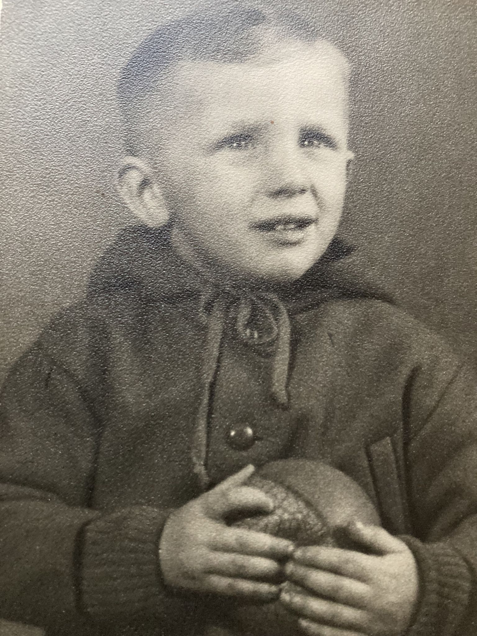 Schon als kleiner Bub liebte Wolfgang den Ball.