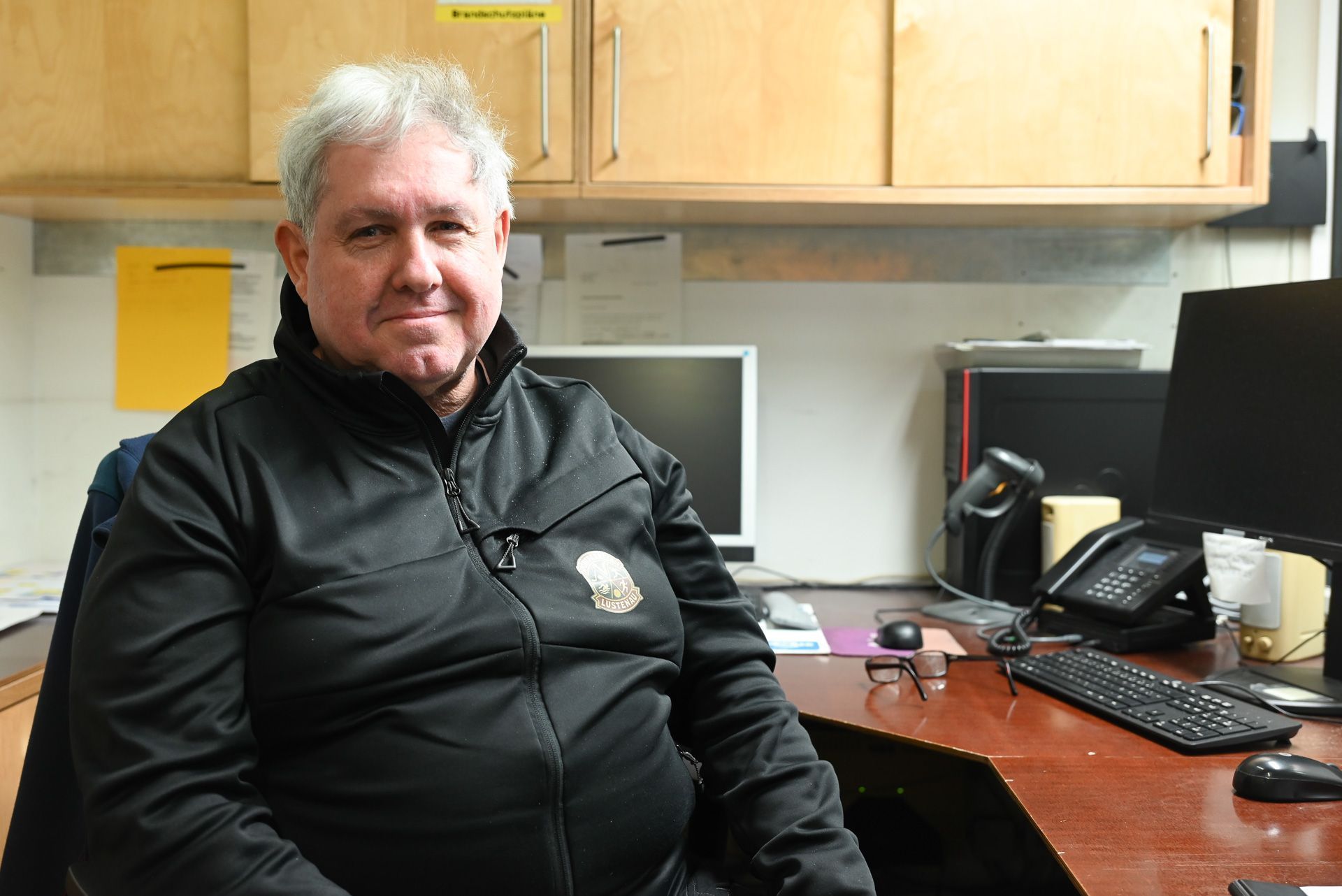 Gerd Ortner weiß, wie wichtig viele dünne Eisschichten für die Qualität des Eises sind. 