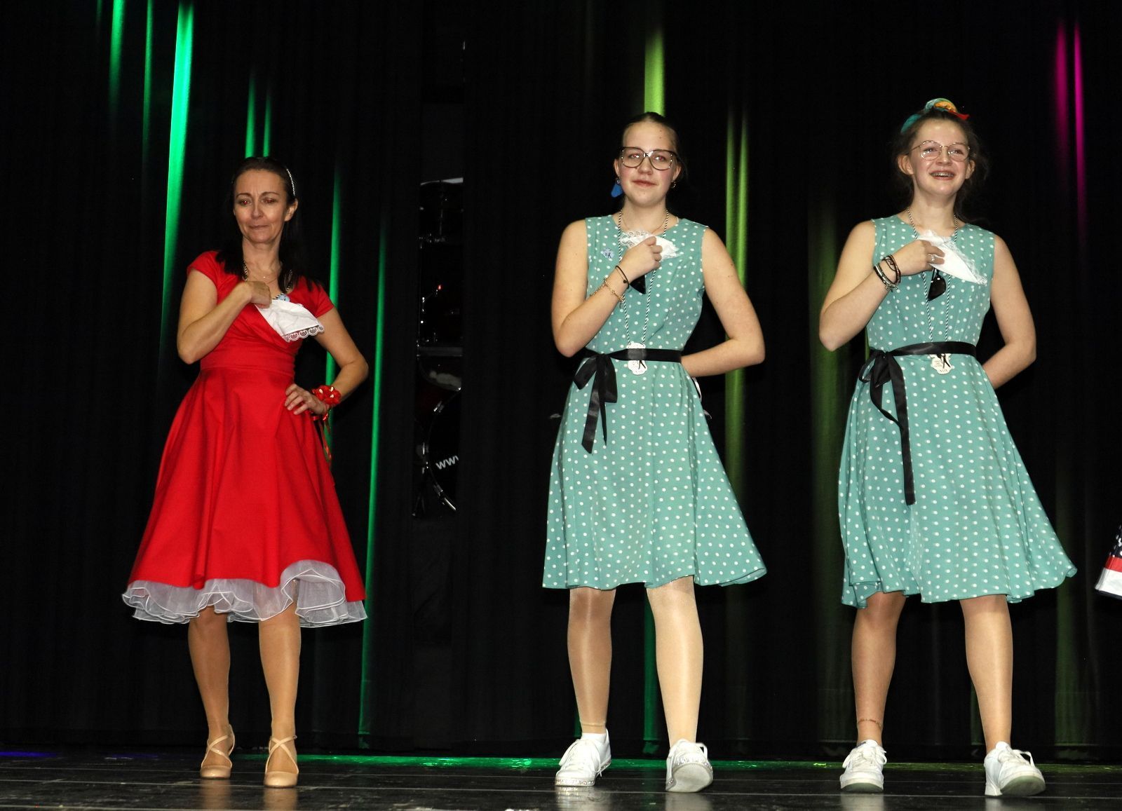 Tänzerinnen des Hörbranzer Gefolges bei ihrer Show