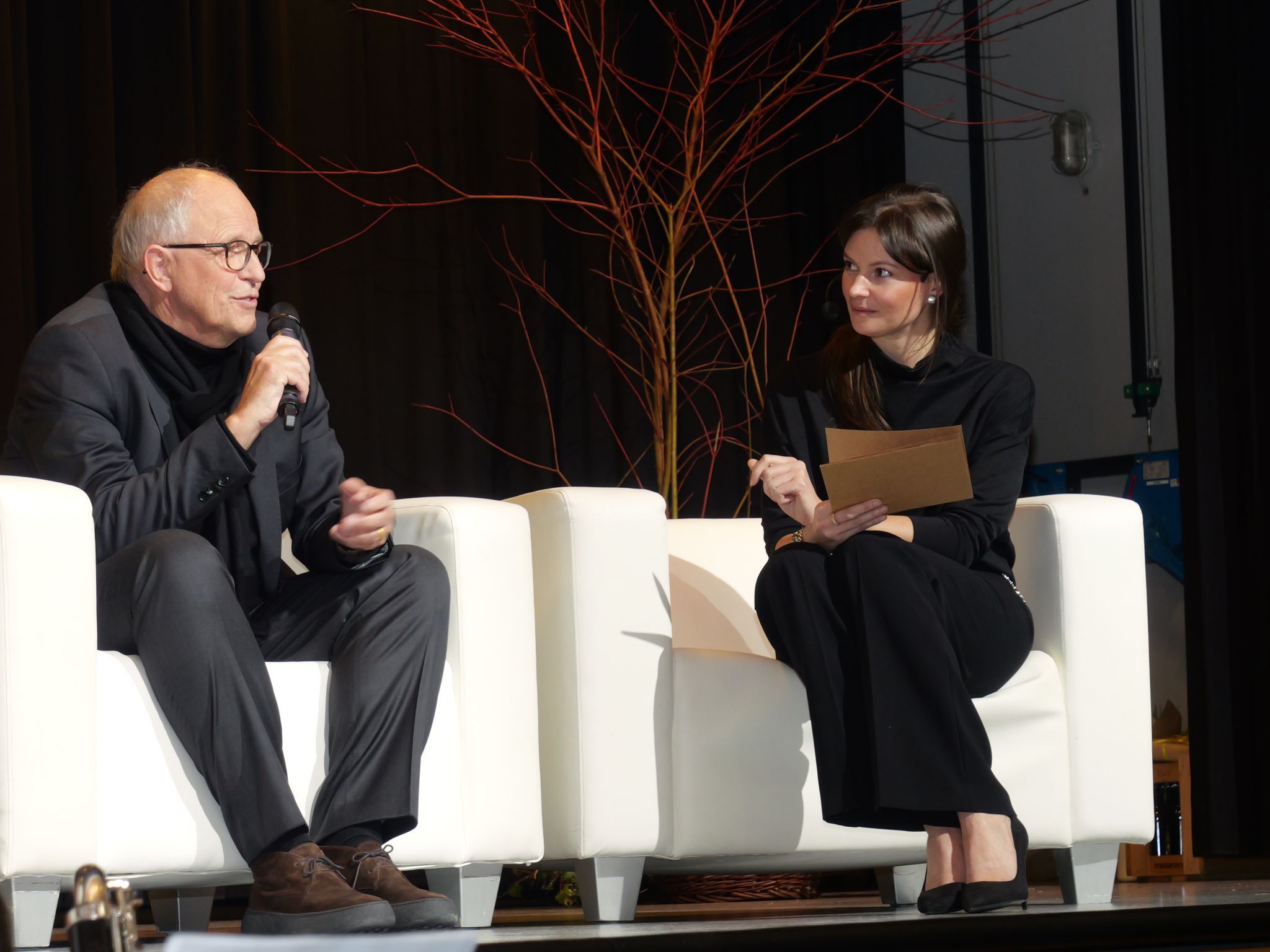 Mathias Hähnig (links) rief zur Beteiligung am Zentrumsentwicklungsprozess auf.