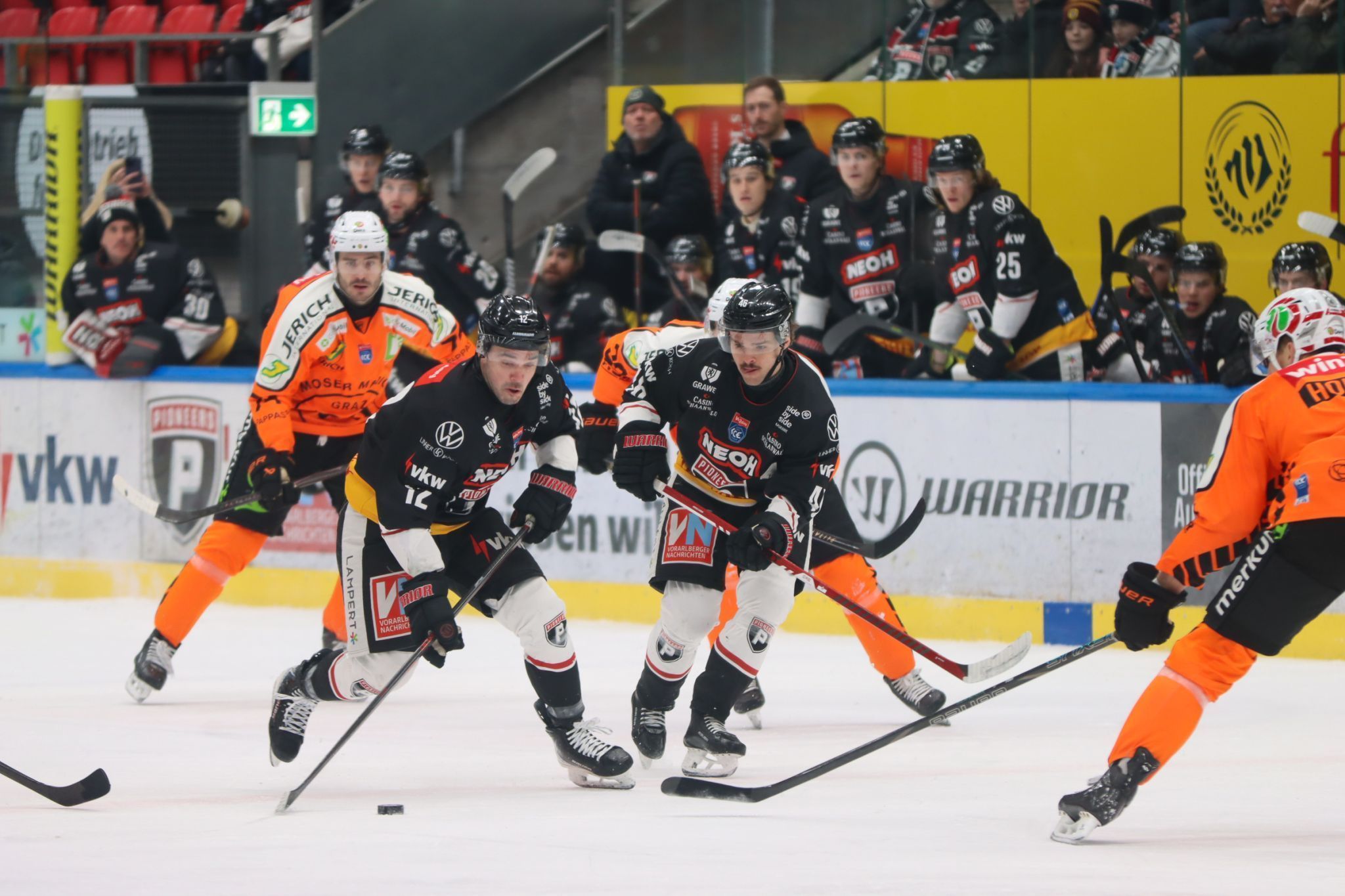 ie Angriffsreihe der Pioneers mit Cole Gallant und Oskar Maier brachte die Abwehr der Grazer nur selten in Bedrängnis. (PIV-Dorner)