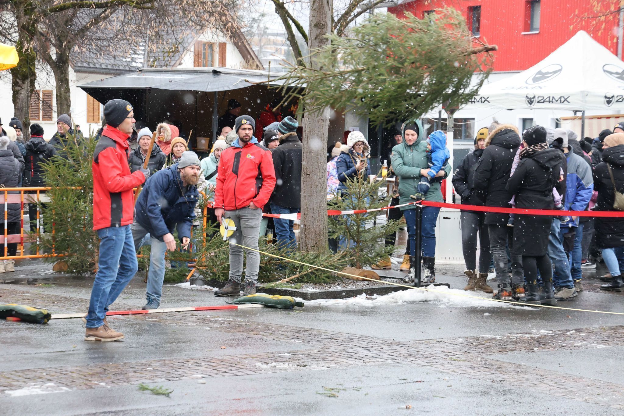 Aeerodynamisch günstige Flugbahn.