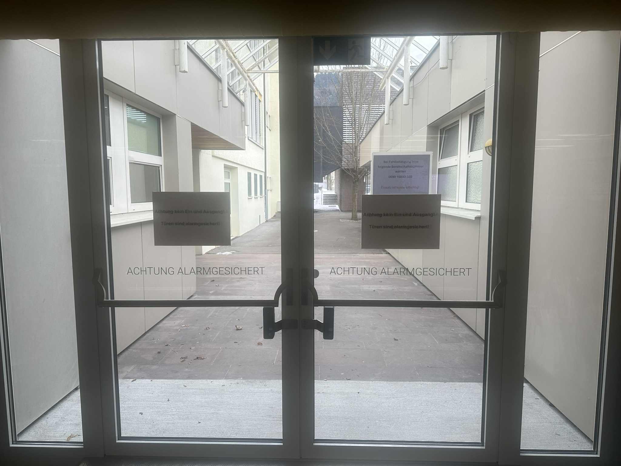 Die Besucher ignorrierten oft die Hinweise.KNOBEL