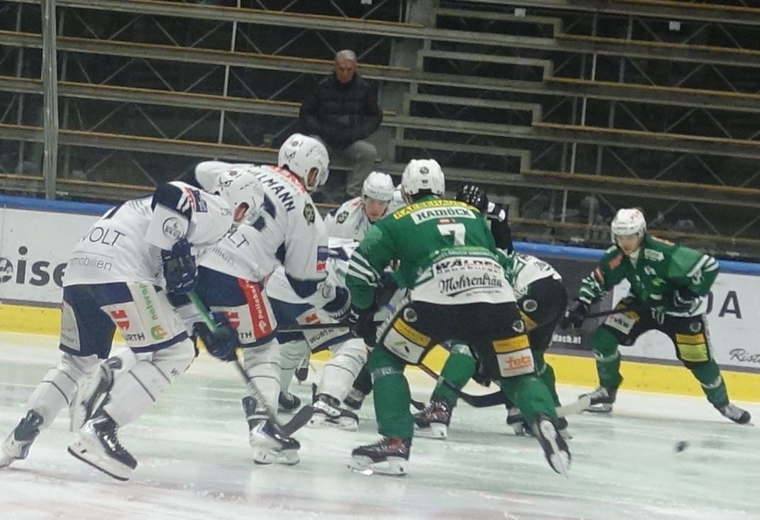 Die Unterland Cavaliers konnten den Wälder nur im ersten Drittel Paroli bieten..