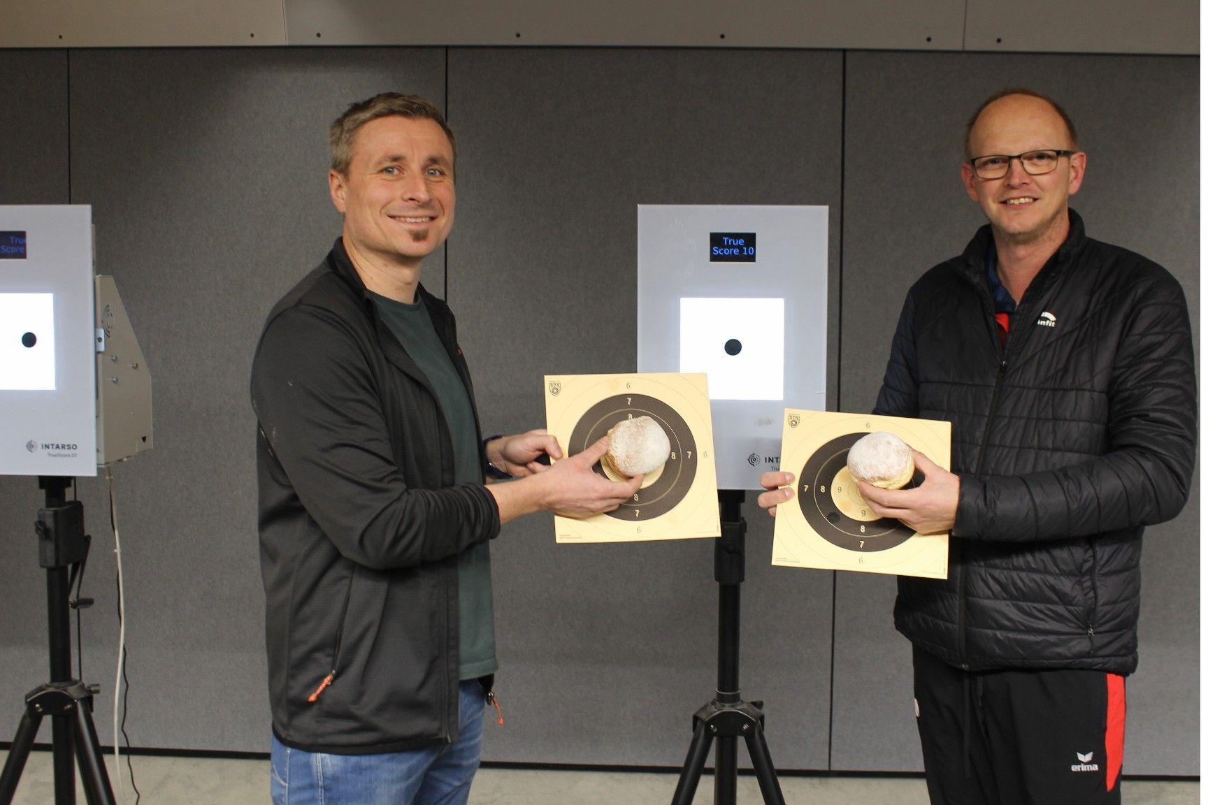 Die Schützengilde feiert als ältester Lustenauer Verein heuer 180-Jahr-Jubiläum - und geht mit ihrem ersten Krapfenschießen neue Wege, sich im gesellschaftlichen Leben der Gemeinde noch stärker zu etablieren.   