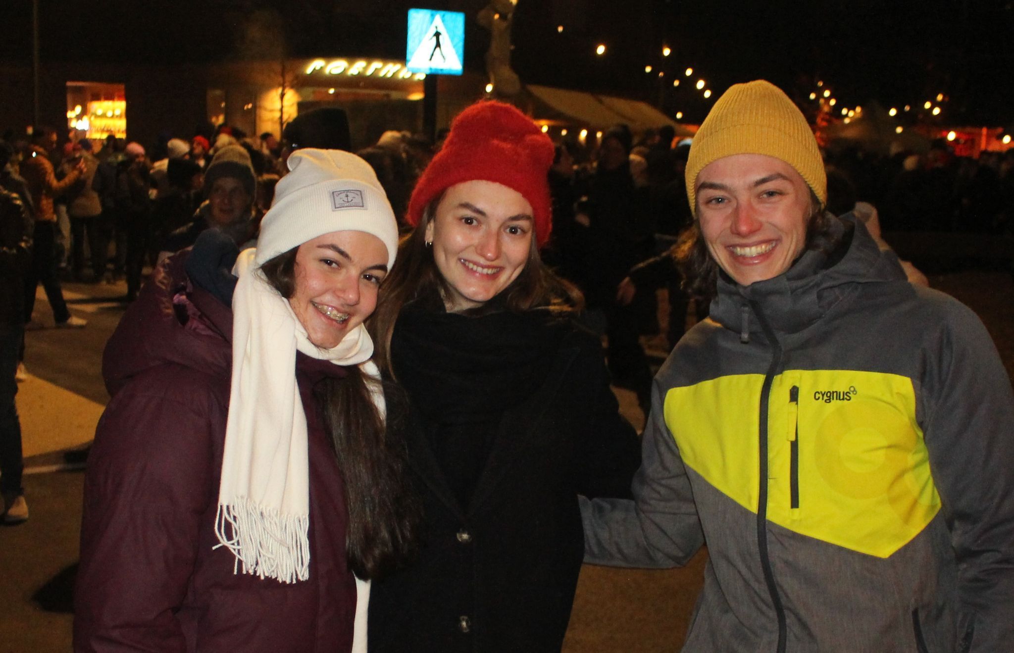 Dieses fröhliche Dreimäderlhaus ist im neuen Jahr angekommen . . .