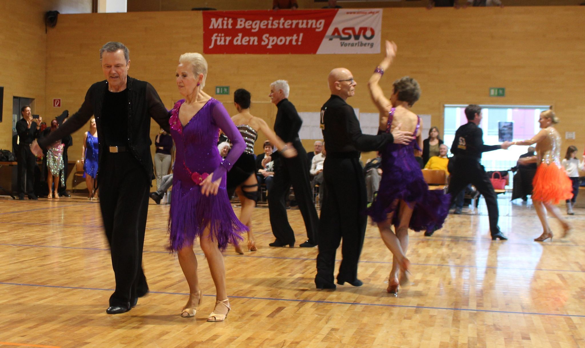 WestDance 2026 bot dem applausfreudigen Publikum die ganze Palette vom klassischen Standardtanz bis zum knisternden Tango.