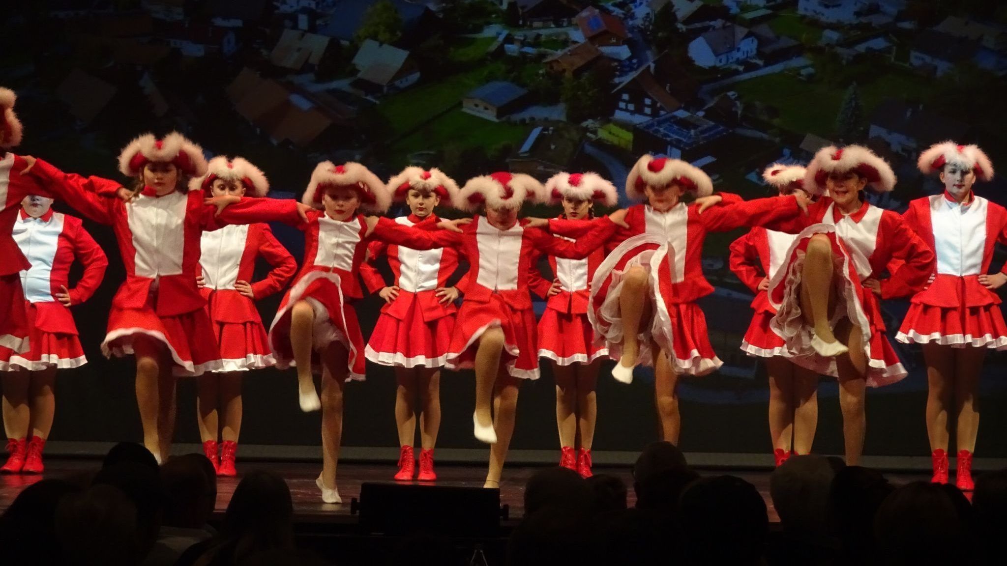 Kein Narrenabend ohne die Garden aus Kehlegg. 