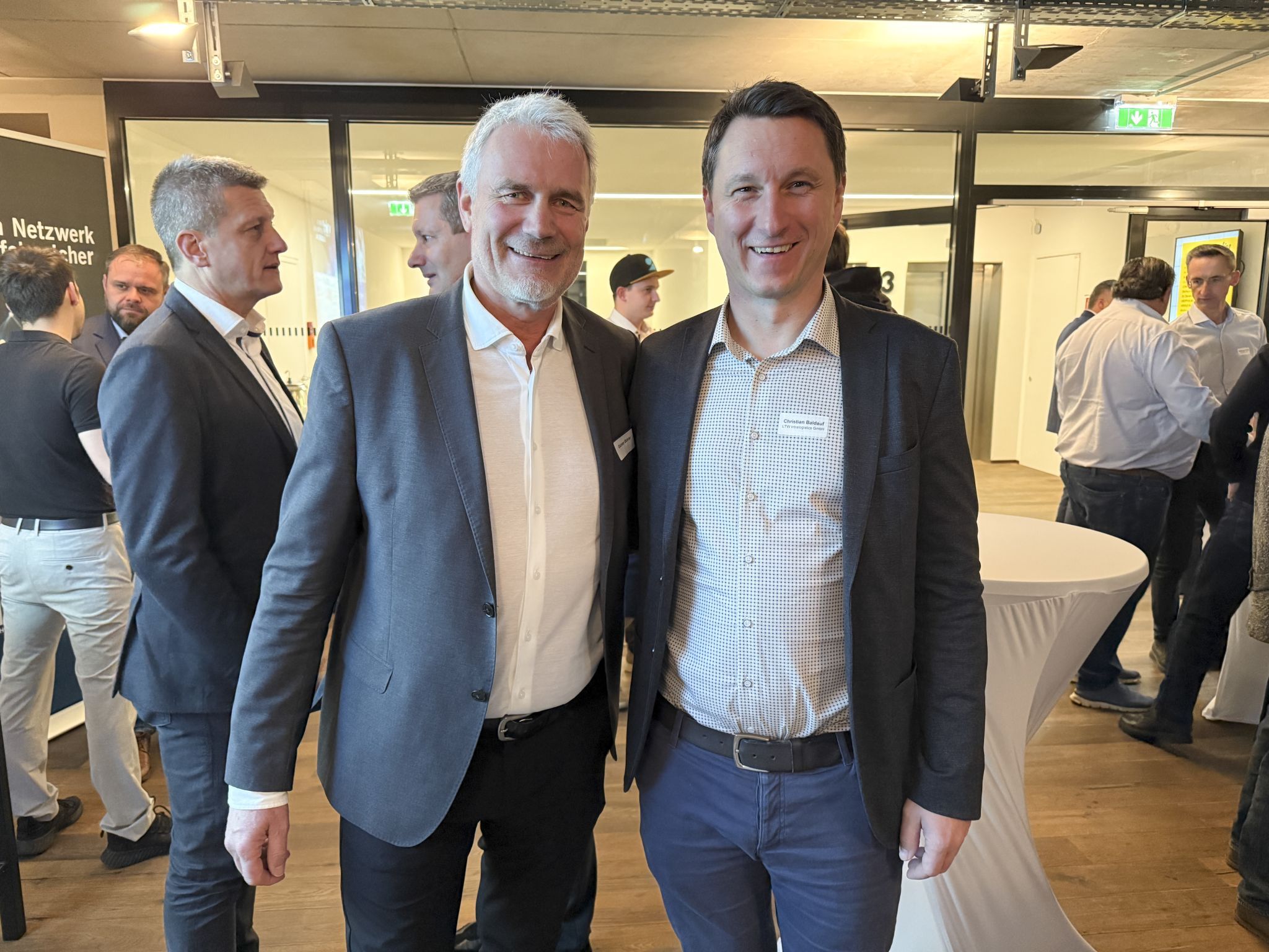 Günter Böhler und Christian Baldauf beim Netzwerken