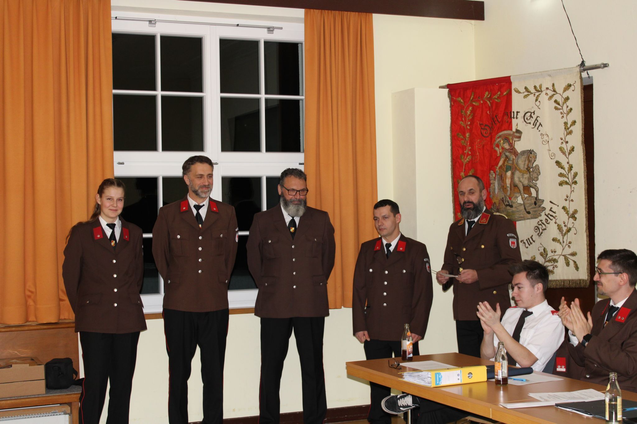 Kommandant Ramon Zech hieß vier neue Mitglieder im Aktivstand willkommen.