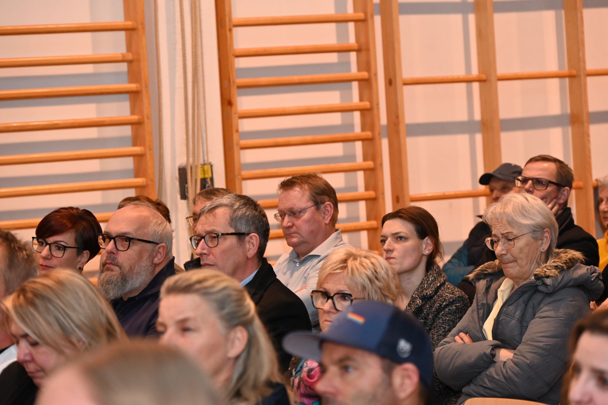 Die Besucher folgten interessiert den Ausführungen.