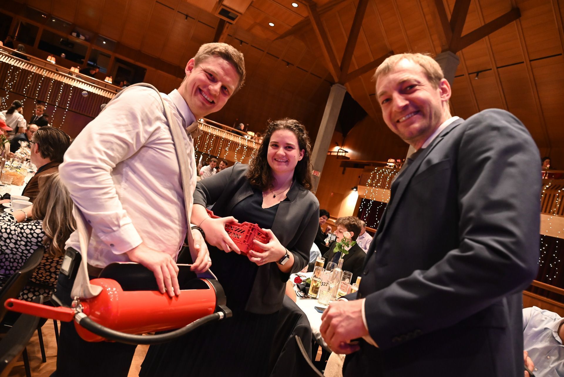 Am Samstagabend lud die Feuerwehr Lustenau zum Feuerwehrball in den Reichshofsaal. Auch eine Tombola mit tollen Preisen animierte die Besucher zum Loskauf.