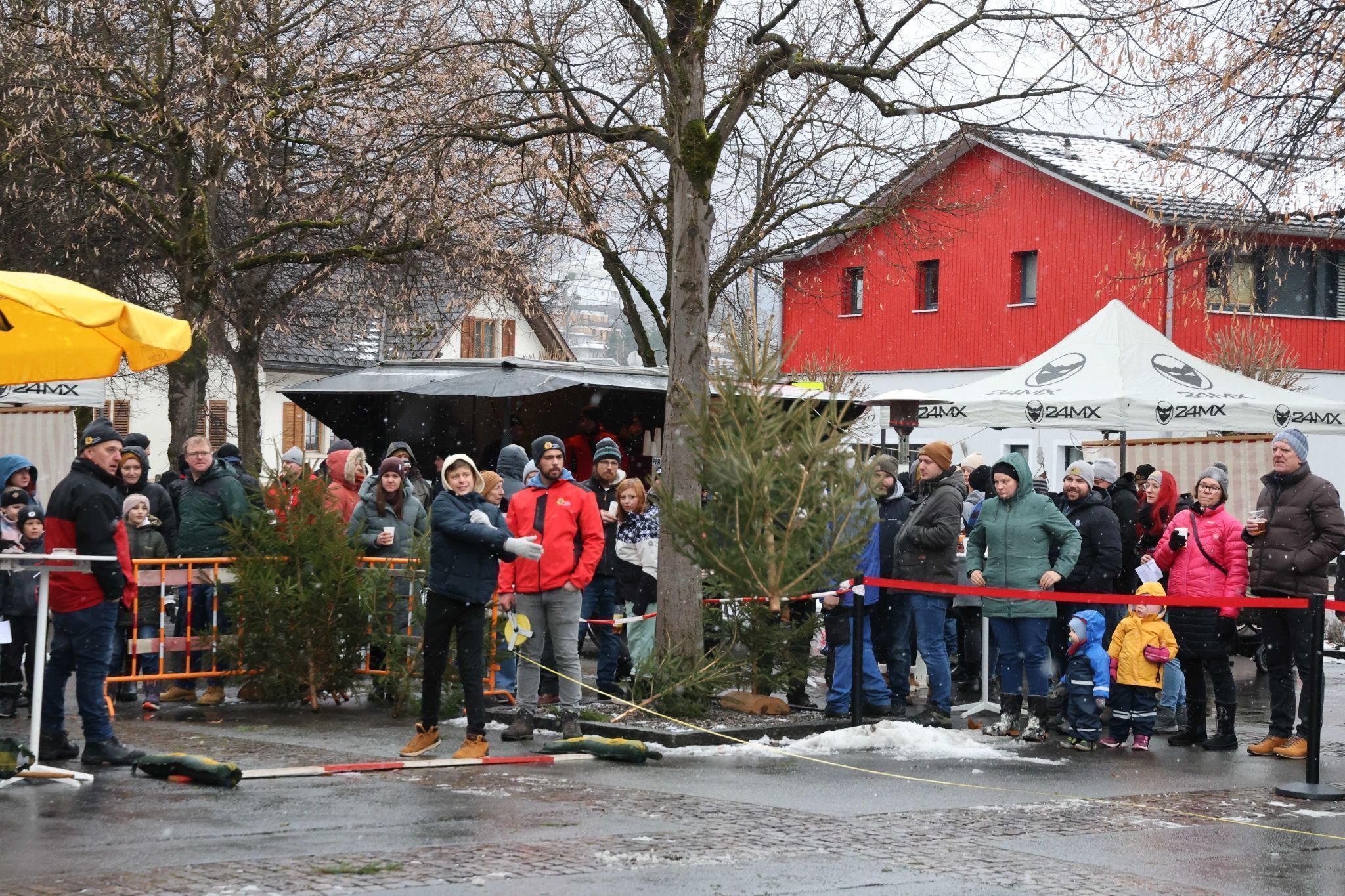Schöne, aber wenig Weite bringende Flugbahn.