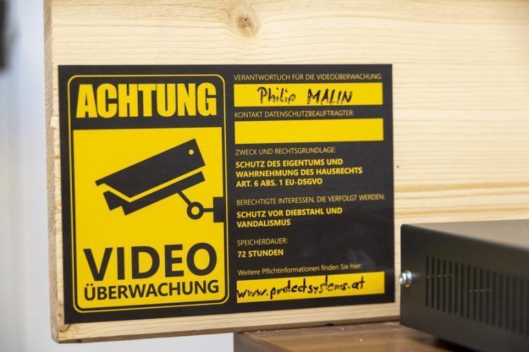 Achtung, Kamera! – Warum immer mehr Private ihr Zuhause überwachen lassen