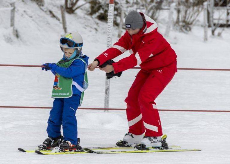Sehnsüchtiges Warten auf "weißes Gold" vom Himmel