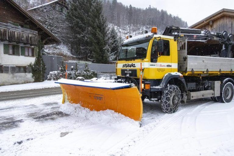 24 Jahre jung und 1,60m groß – Sonja Stüttler ist ein seltener Anblick im Schneepflug