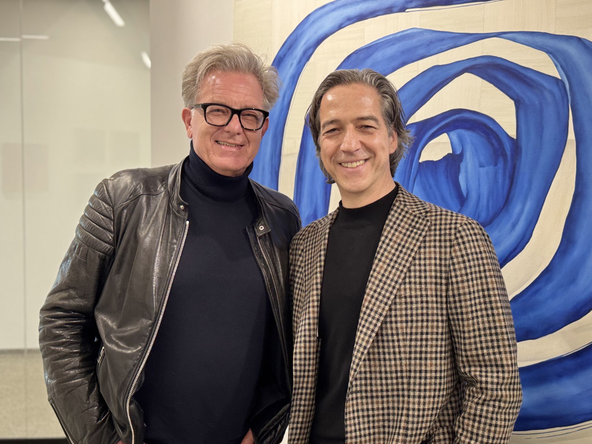 Designer Thomas Klobassa mit curious – creative space Geschäftsführer Axel Pfefferkorn. .