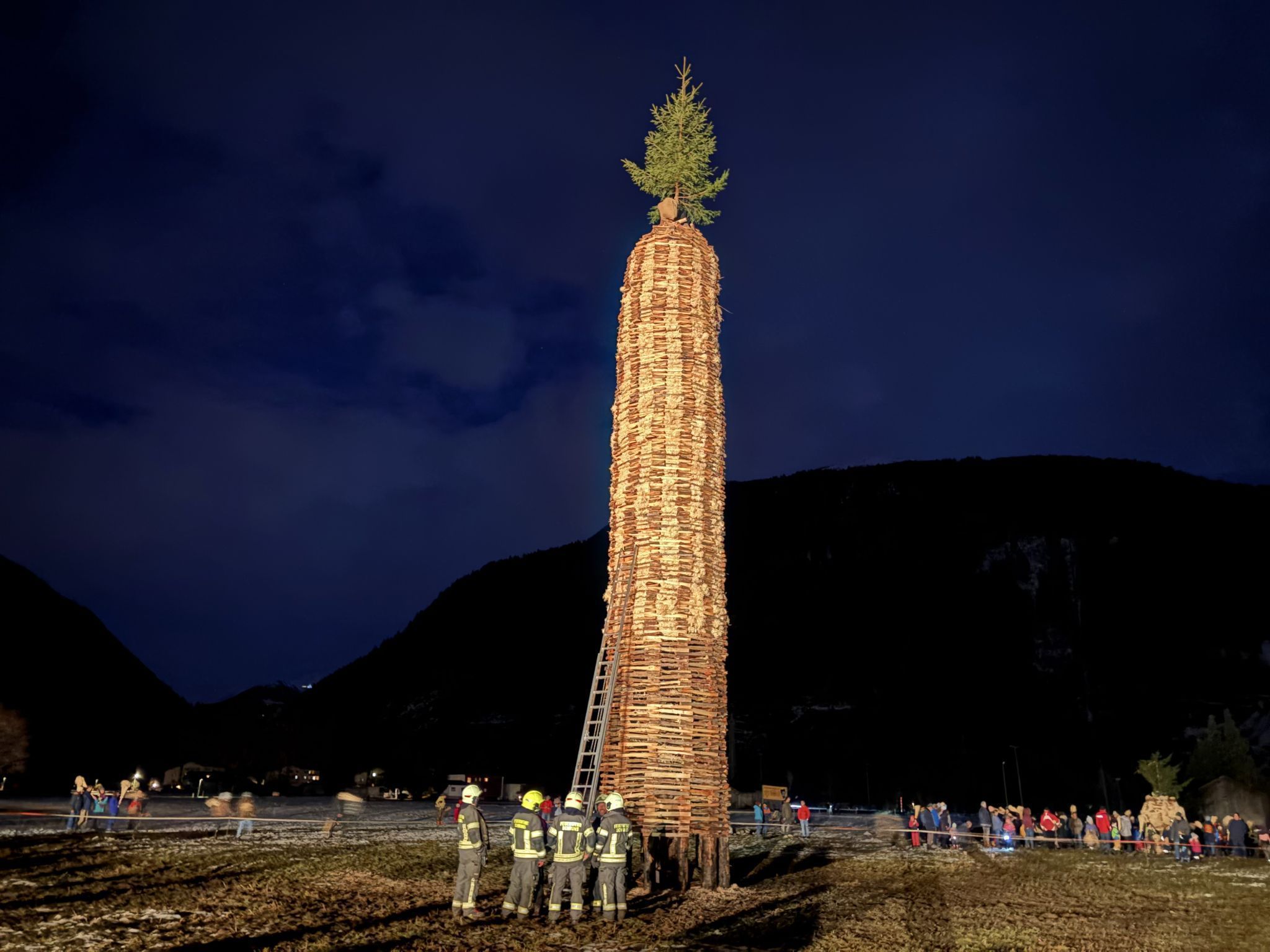 Meisterwerk der "Schrunser Funkabauer"