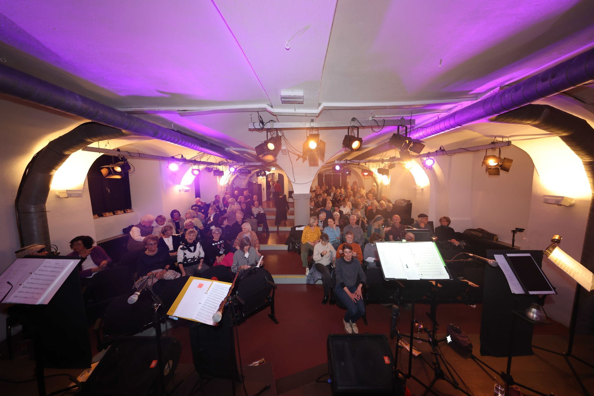 Ein erster Blick von der Bühne vor Konzertbeginn.