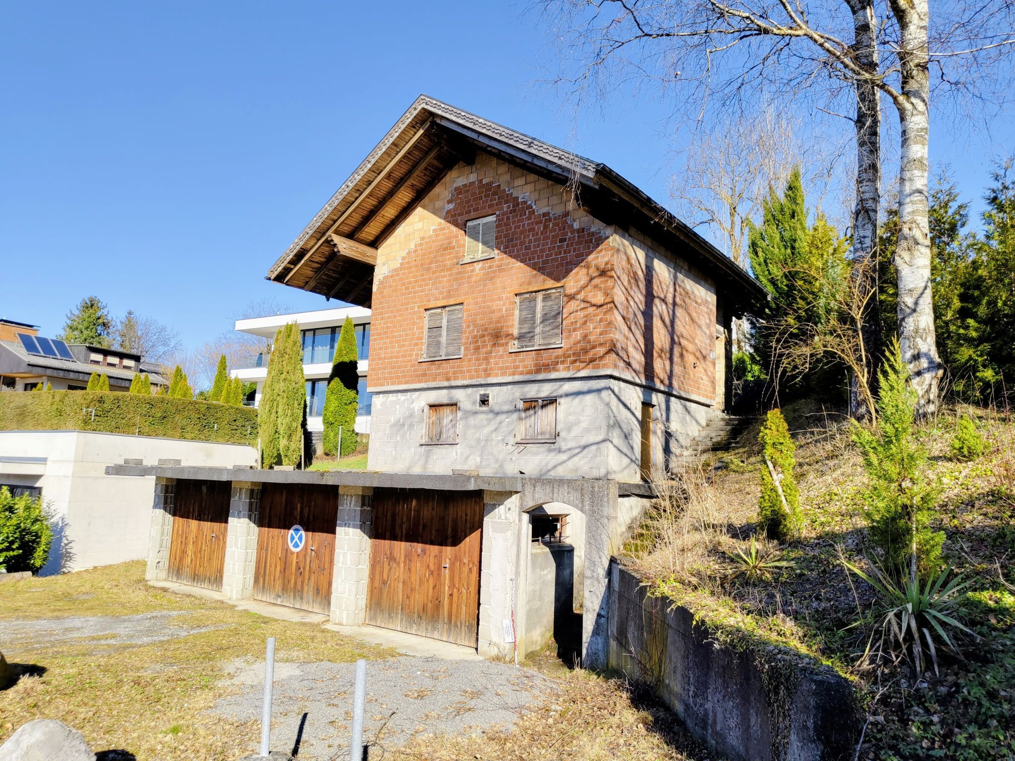 Auch ein leerstehendes Haus sorgt auf der Letze für Unmut.