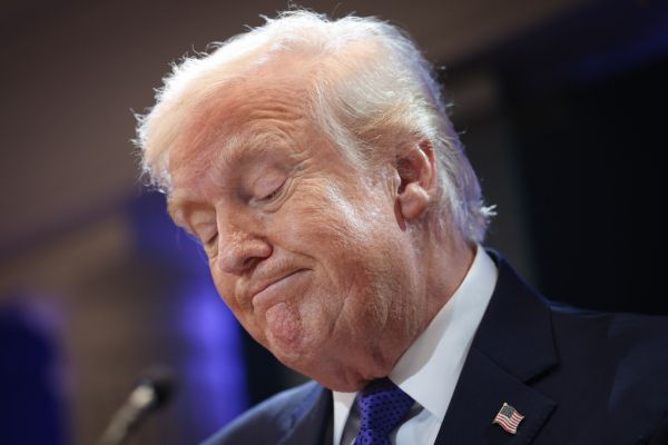 Trump verhängt per Dekret weltweiten Zoll von zehn Prozent