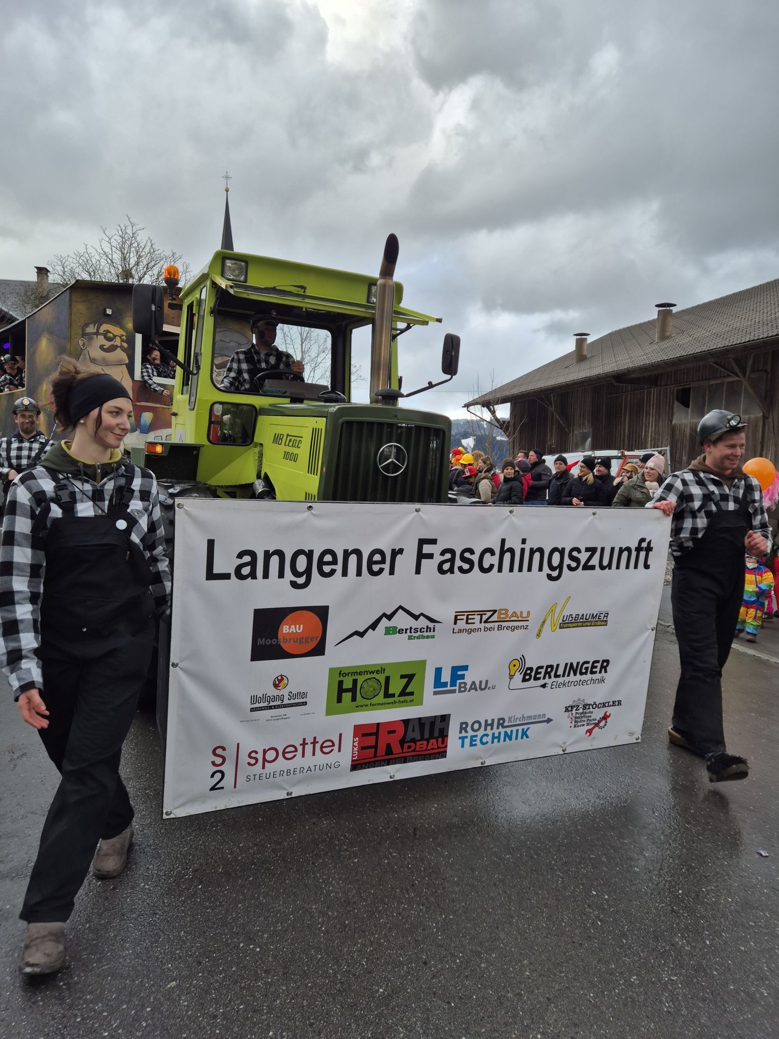 Faschingsdienstag 17. Februar 2026 zog der erste Faschingsumzug in Langen bei Bregenz durch das Dorf (Bildergalerie)