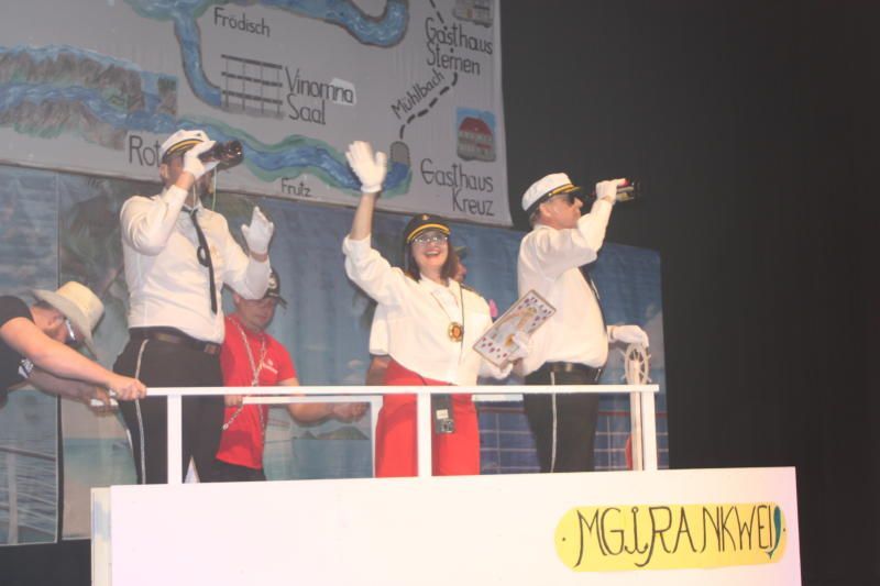 Mit dem Schiff von der Valduna nach Laterns mit Monika Dobler, Peter Speckle und Mario. 