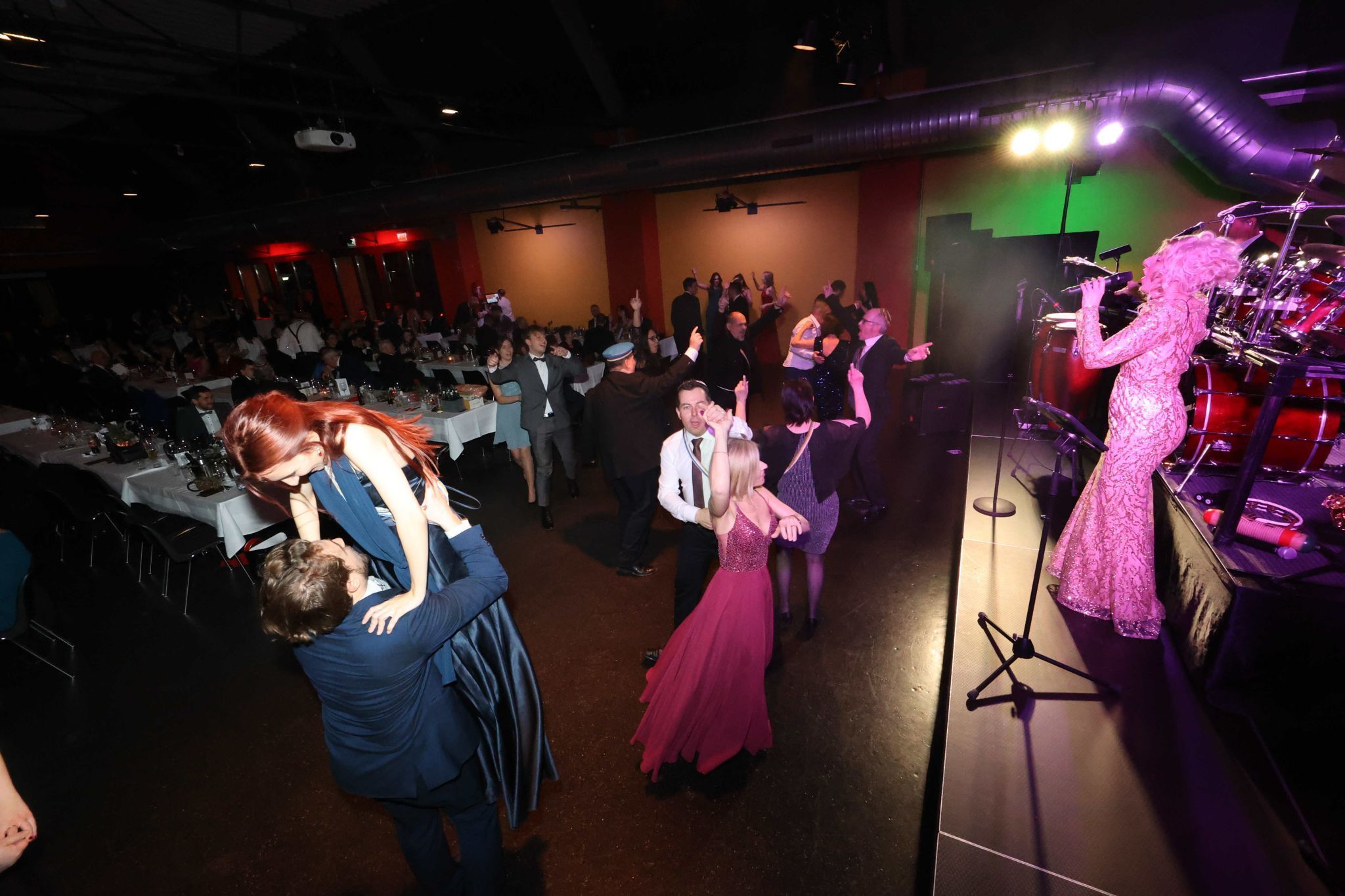 Starke Hebefigut von Paul Berkmann und Anna-Lena Rauch.