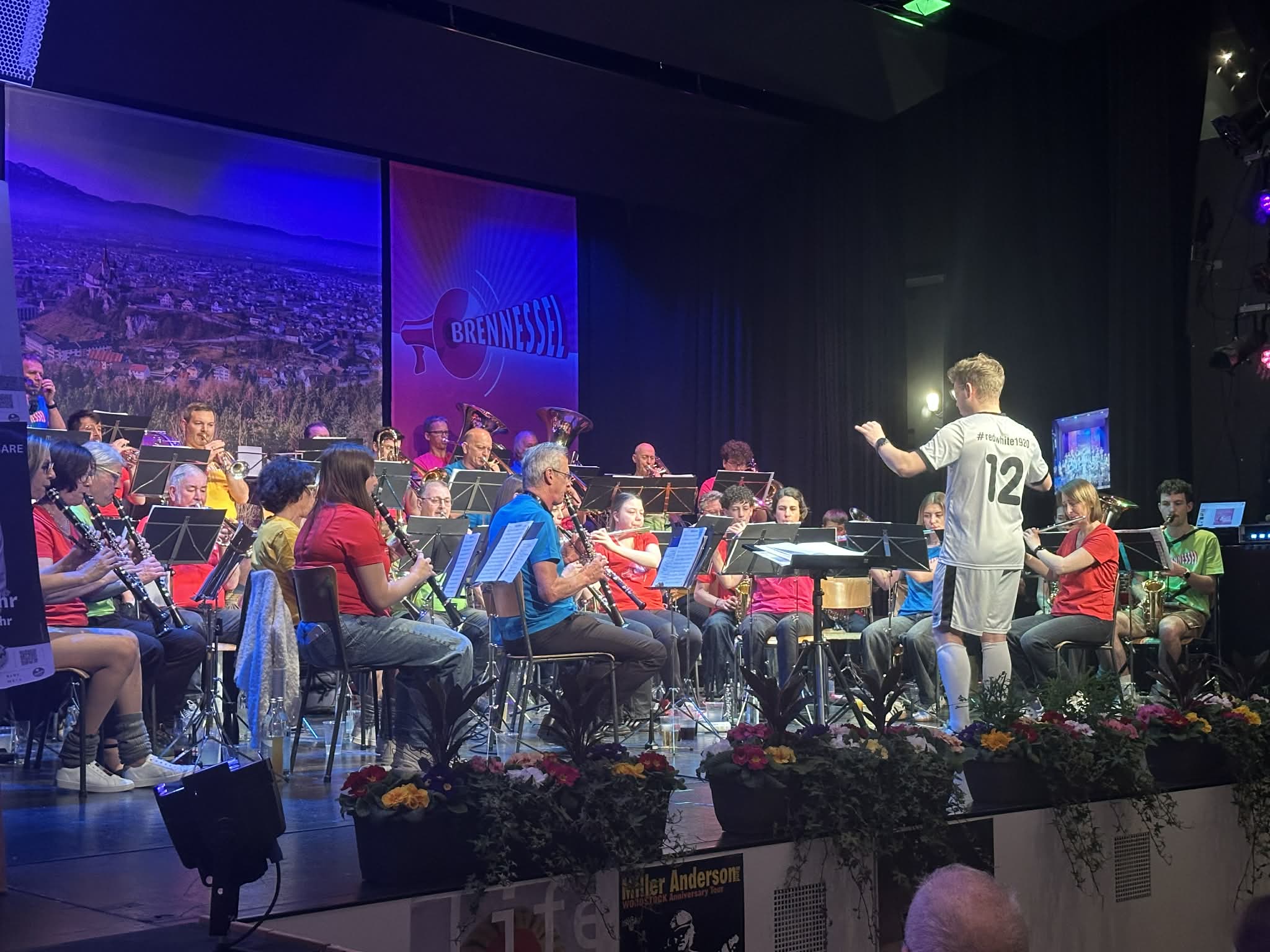 Kapellmeister Lukas Strieder mit der Bürgermusik Rankweil sorgte für die modernen musikalischen Klänge.