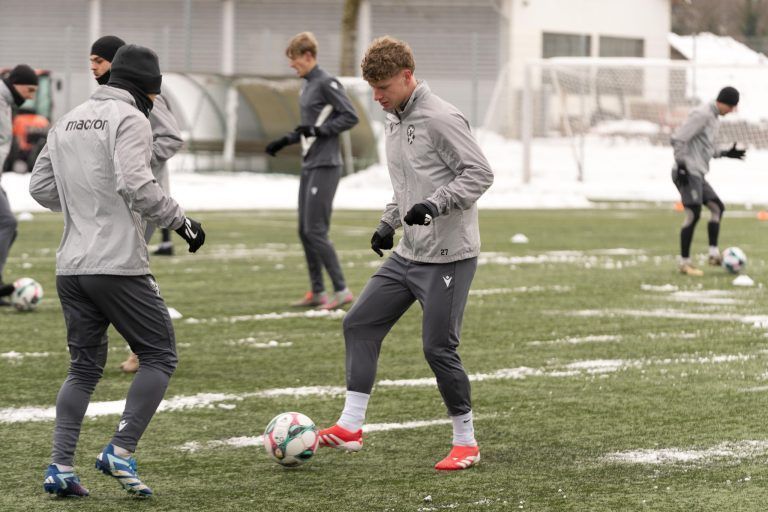 Ein Innenverteidiger von der Insel